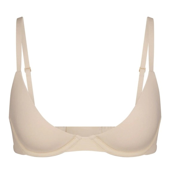 SKIMS FITS EVERYBODY SCOOP PLUNGE BRA | COLOR: Sand | NEW/NWT!!🤎💗 - Picture 2 of 8